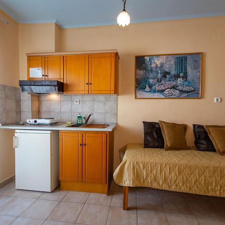 Xenia Palace Luxury Apartments Неа-Врасна Экстерьер фото