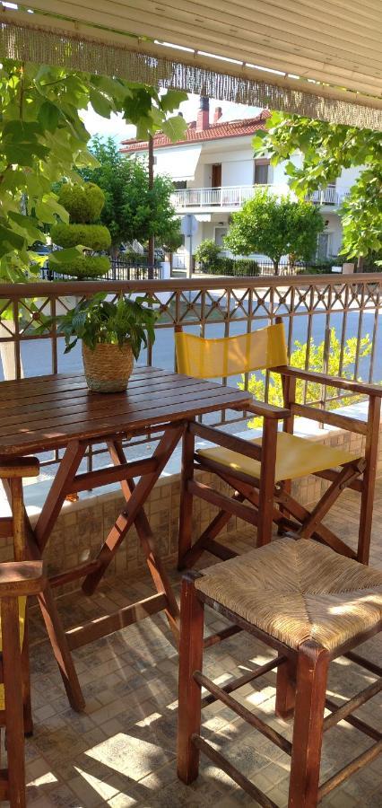 Xenia Palace Luxury Apartments Неа-Врасна Экстерьер фото