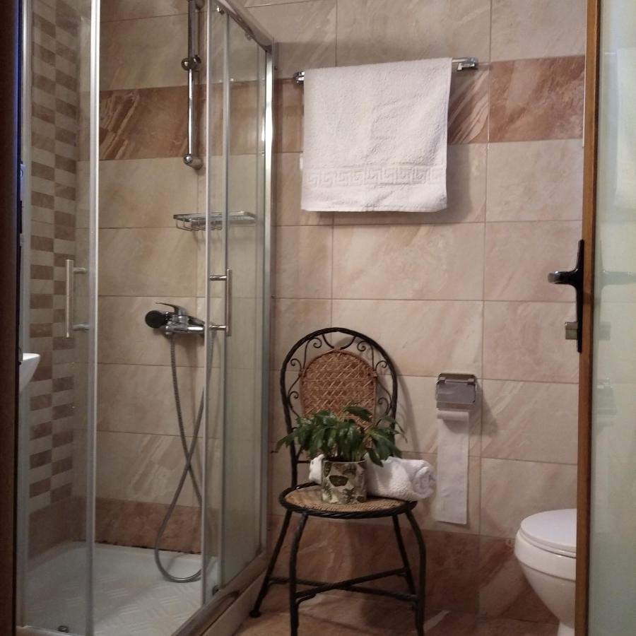 Xenia Palace Luxury Apartments Неа-Врасна Экстерьер фото