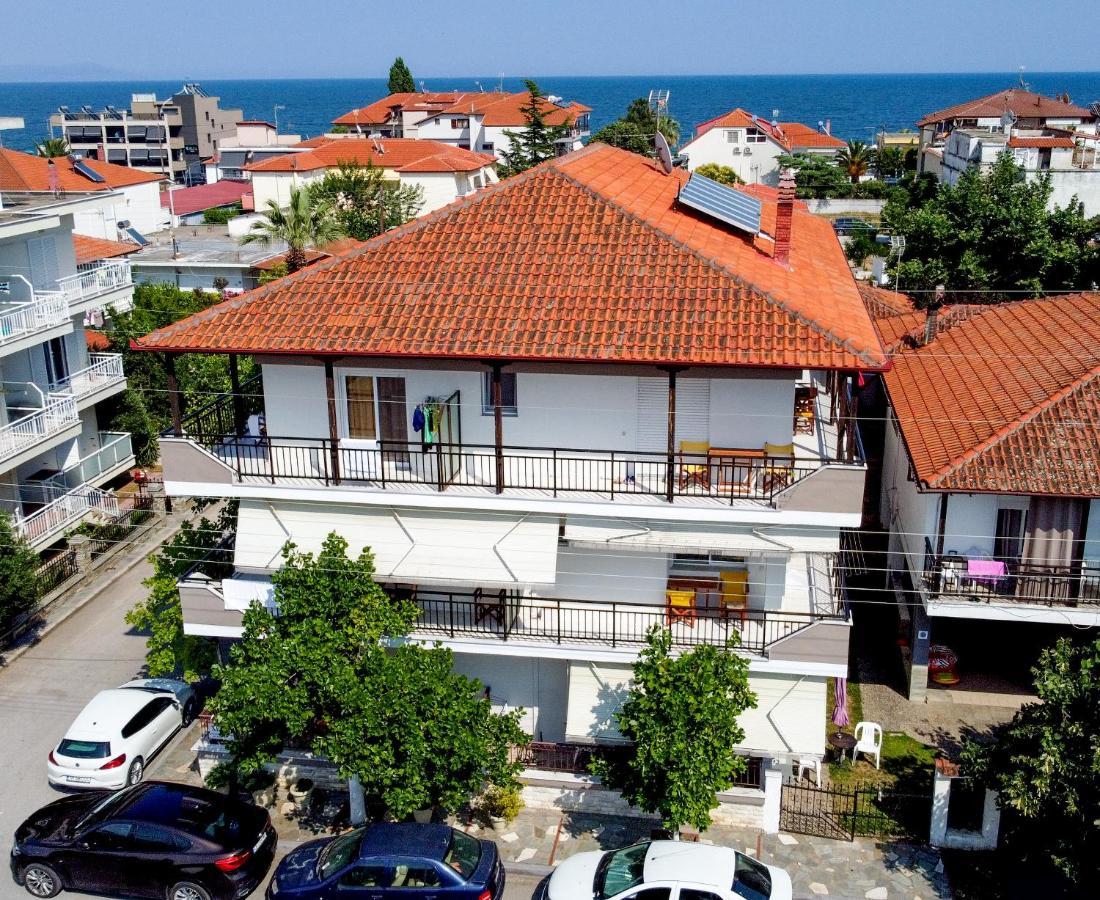 Xenia Palace Luxury Apartments Неа-Врасна Экстерьер фото