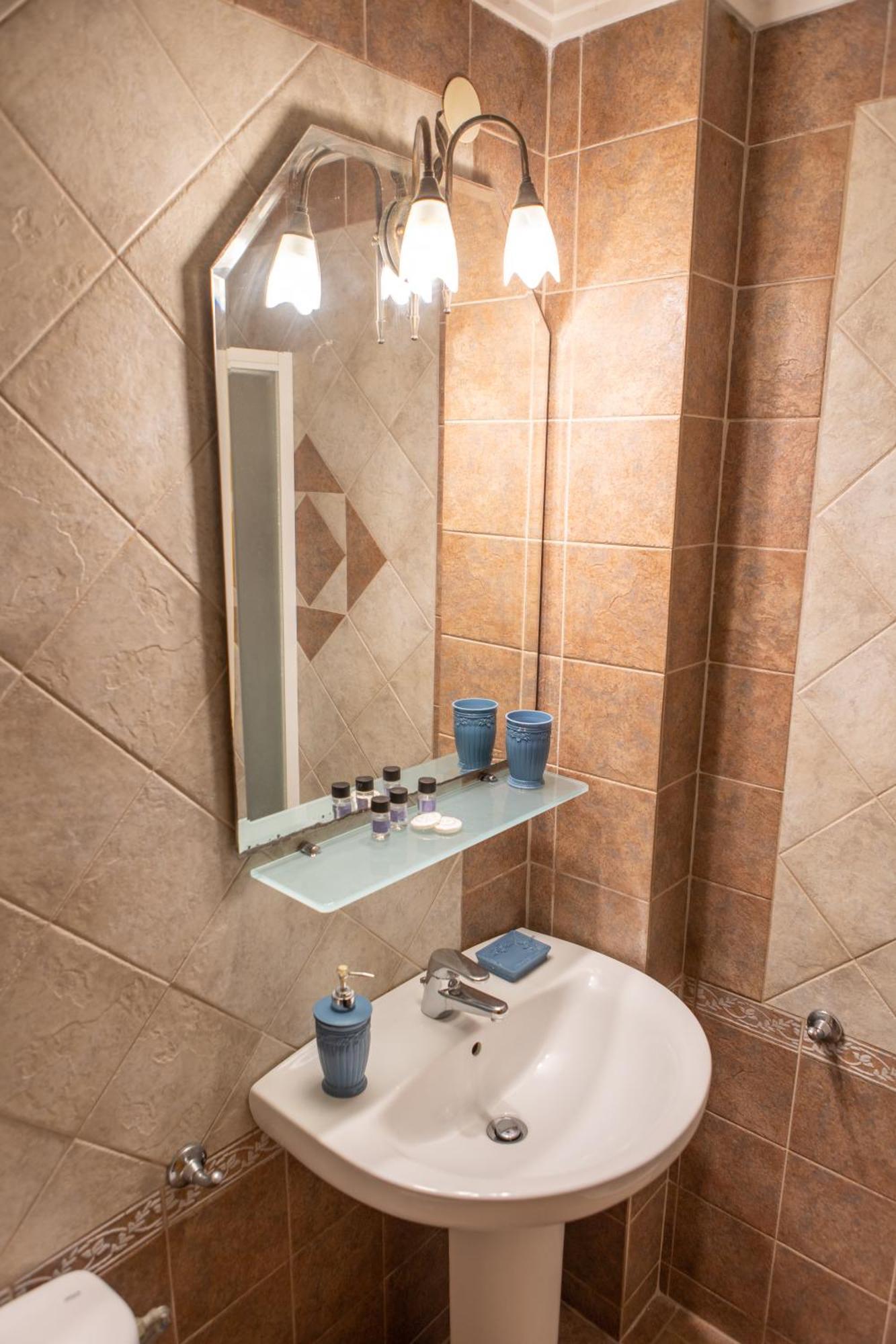 Xenia Palace Luxury Apartments Неа-Врасна Экстерьер фото