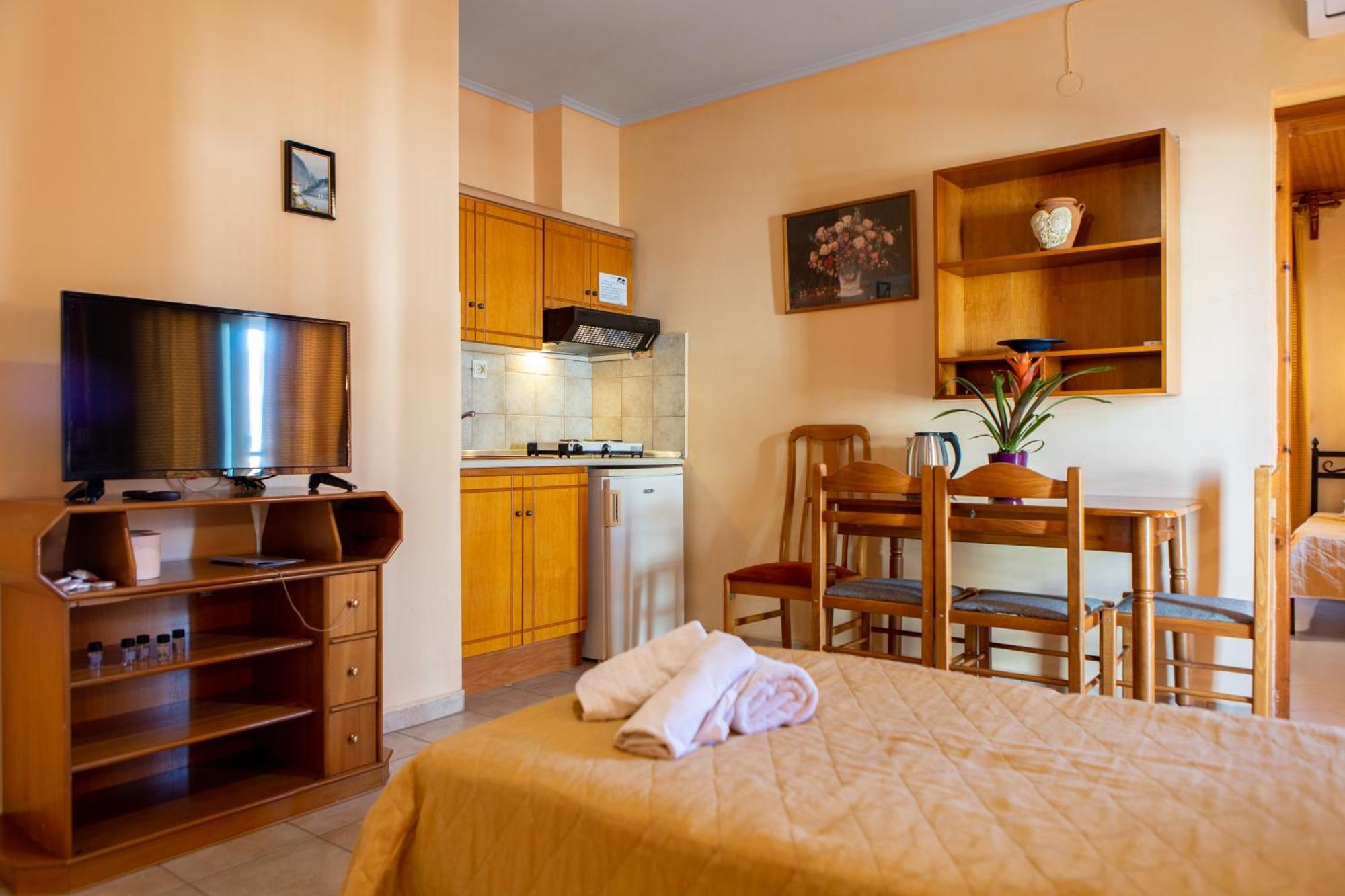 Xenia Palace Luxury Apartments Неа-Врасна Экстерьер фото